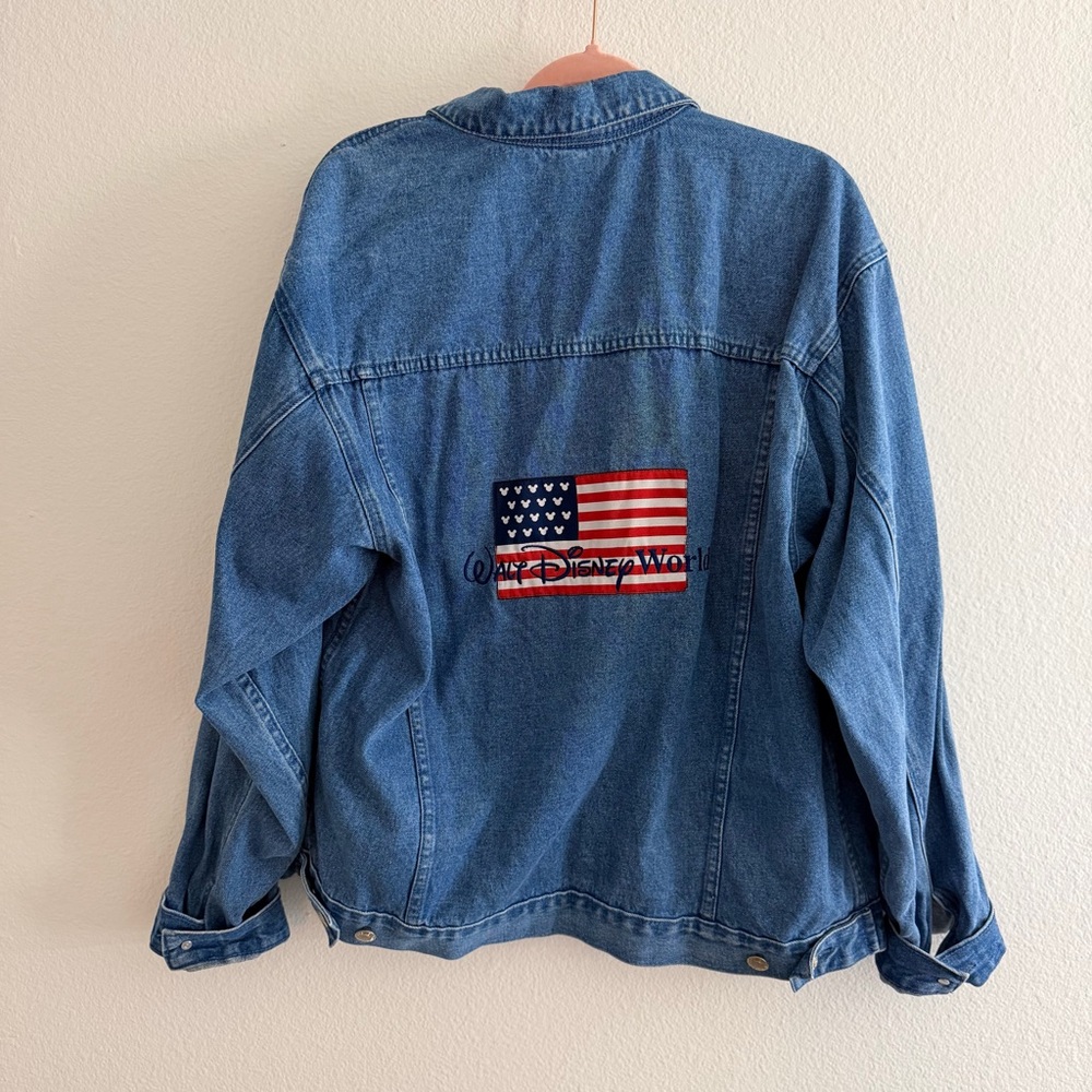 Vintage Disney Women’s Embroidered Oversized Denim Jean Jacket Size Medium - Picture 3 of 5